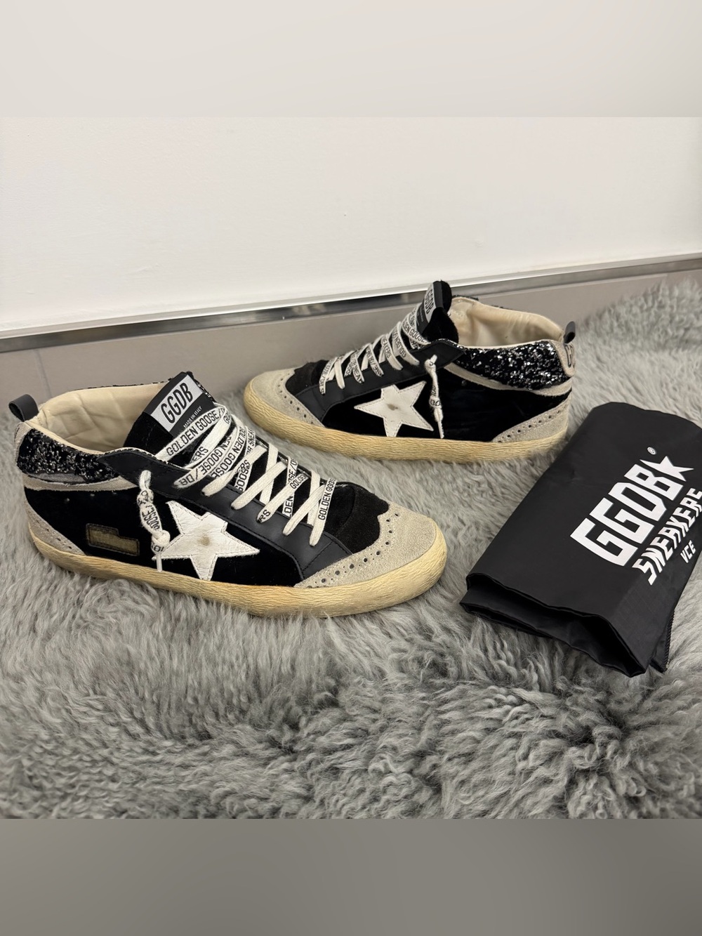 Golden Goose GGDB Mid Star Glitter Sneakers Black – Women’s EU 39 / US 9